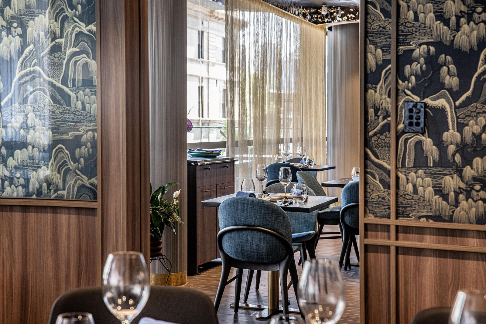 liteco hospitality pearl dining qqt circular quay 017